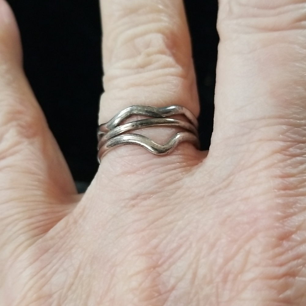 Ring - Picture 2 of 2